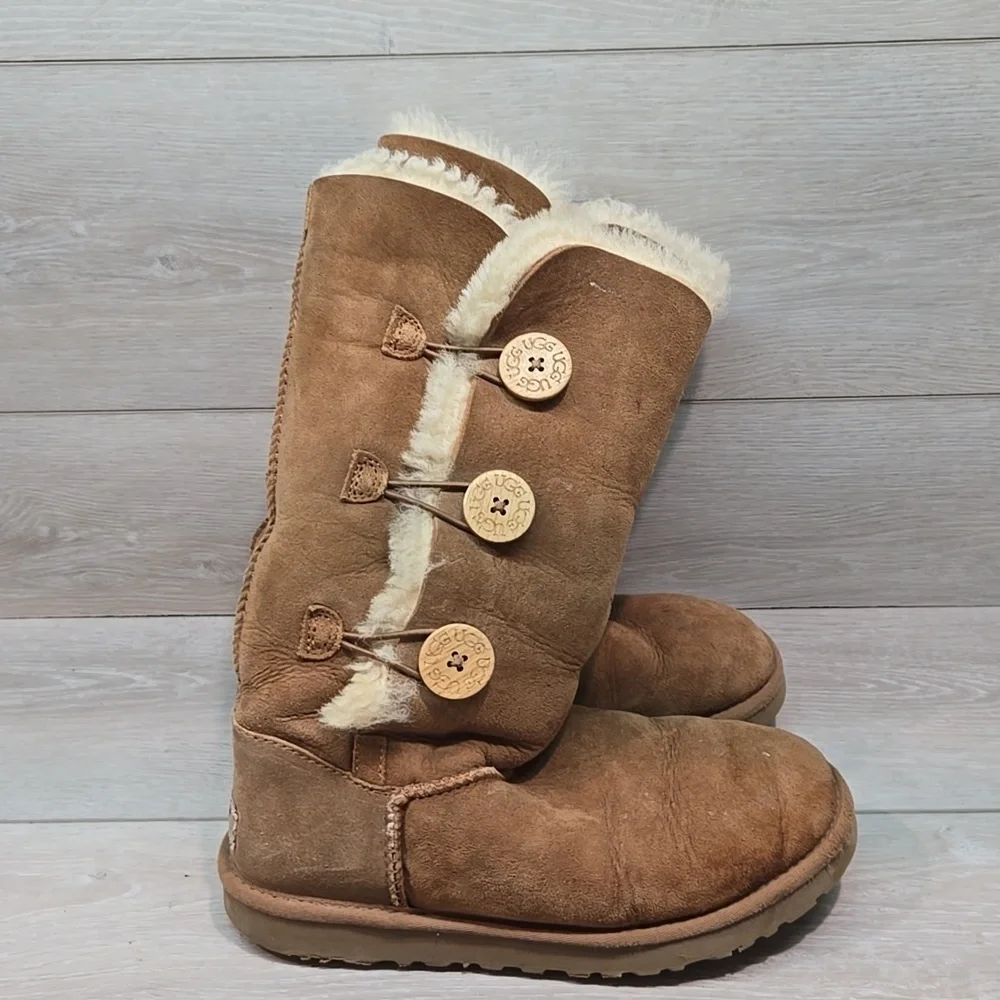 Ugg Australia Women's 1873 Bailey ButtonShearling Button Boot Leather Shoes Sz 7